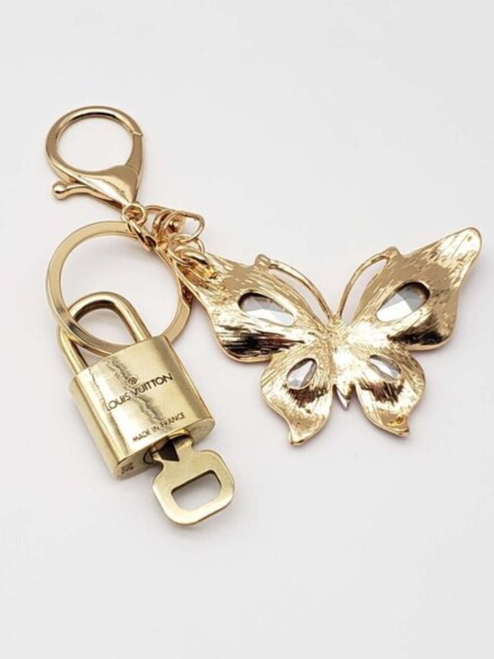 Louis Vuitton Authentic Gold Padlock 🔑 Key + Stylish Unbranded Butterfly Charm - Picture 7 of 8
